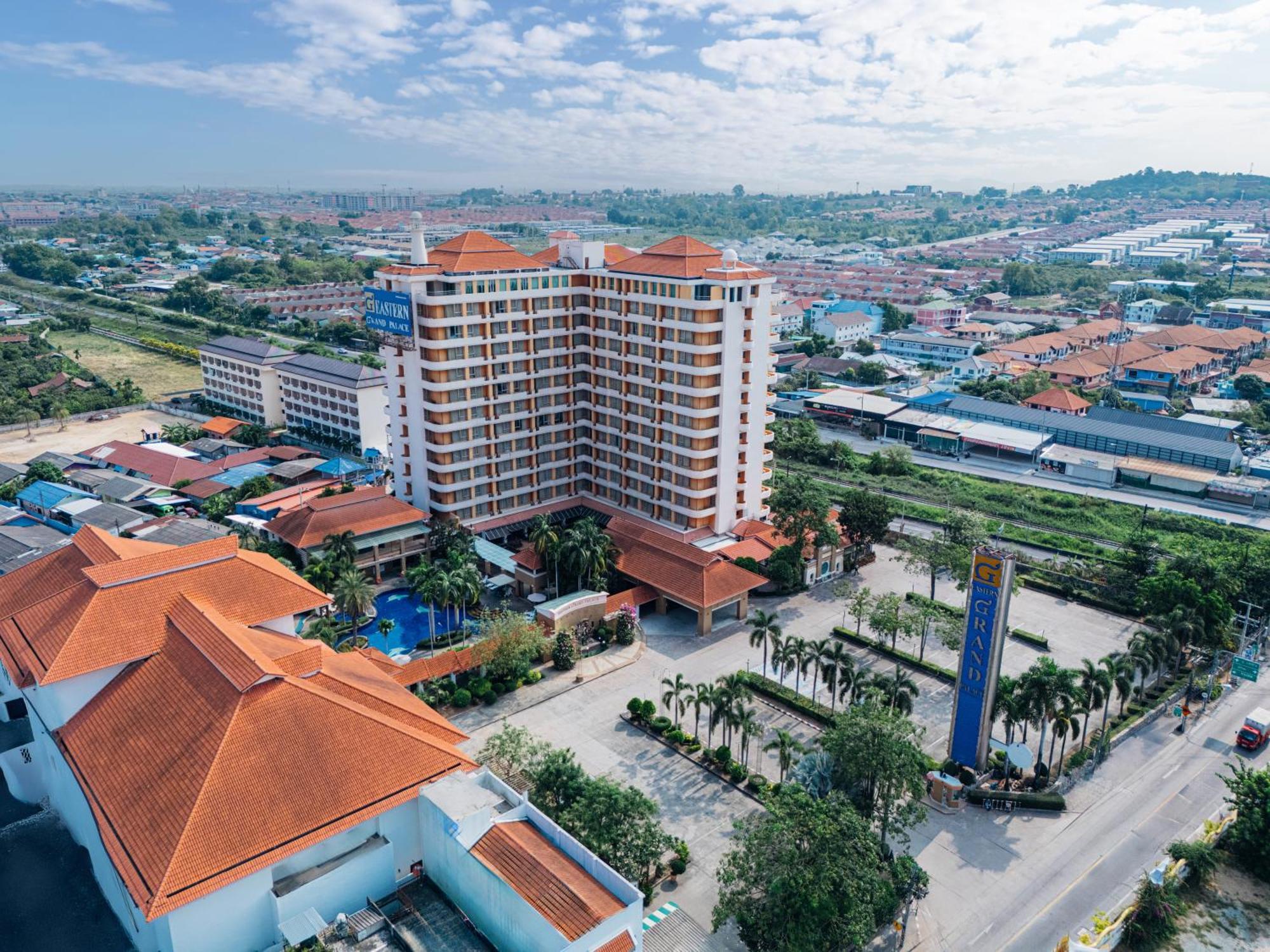 Eastern Grand Palace Pattaya Buitenkant foto